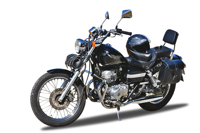 Motocykl s helmou